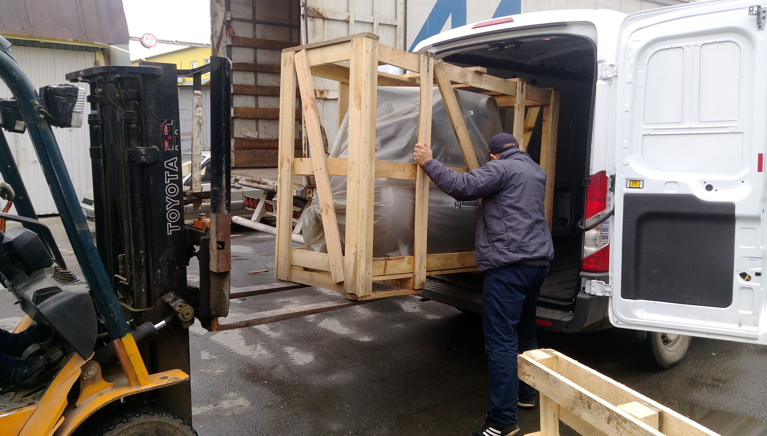 Поставка поршневого компрессора СБ4/Ф-500.LT10011