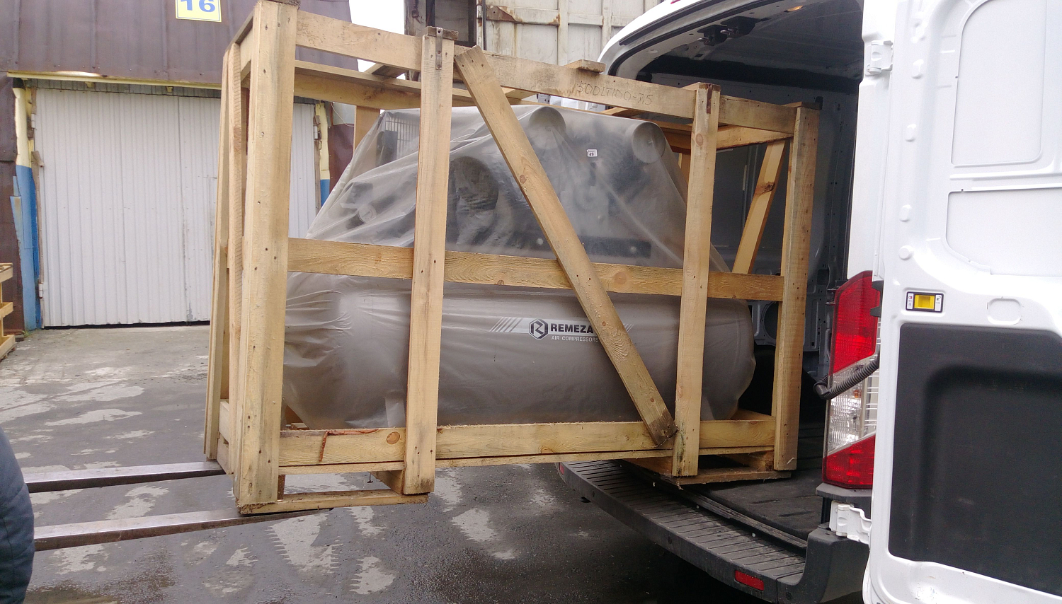 Поставка поршневого компрессора СБ4/Ф-500.LT10011