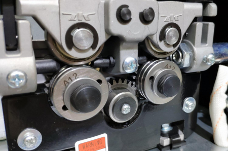 Сварочный полуавтомат TRITON ALUMIG 350P Dpulse Synergic Сварочный полуавтомат TRITON ALUMIG 350P Dpulse Synergic