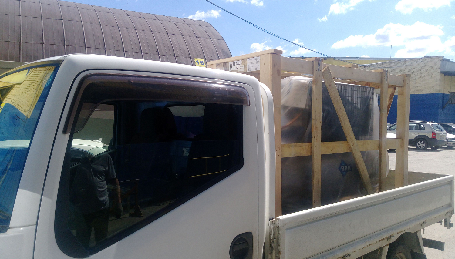 Отгрузка поршневого компрессора REMEZA клиенту в Екатеринбурге Отгрузка поршневого компрессора REMEZA клиенту в Екатеринбурге