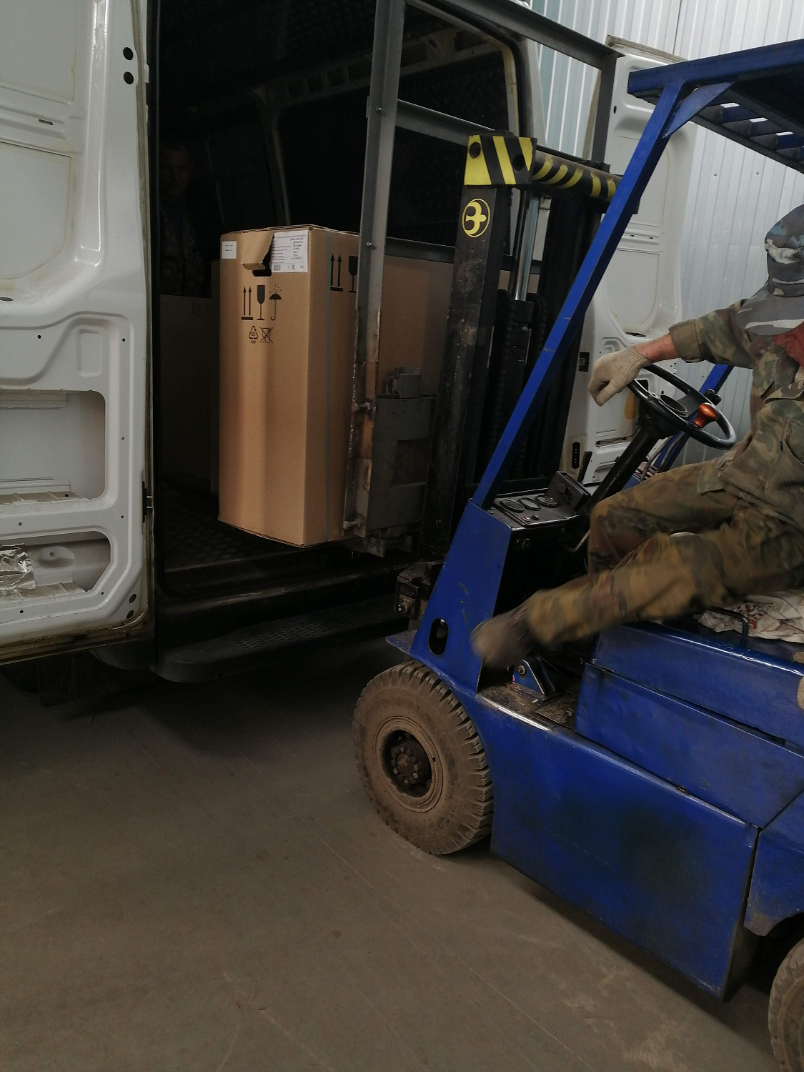 Отгрузка трех компрессоров дилеру